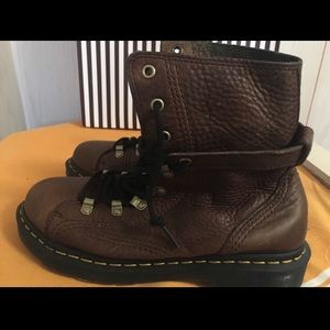 dr martens coraline grizzly